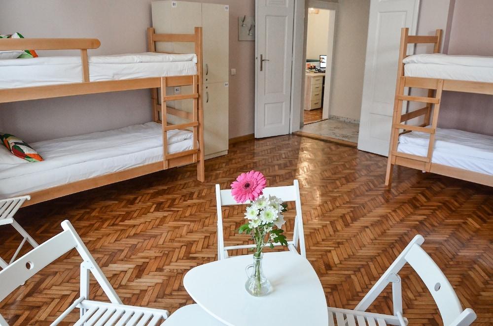 בלגרד Roommates Hostel מראה חיצוני תמונה