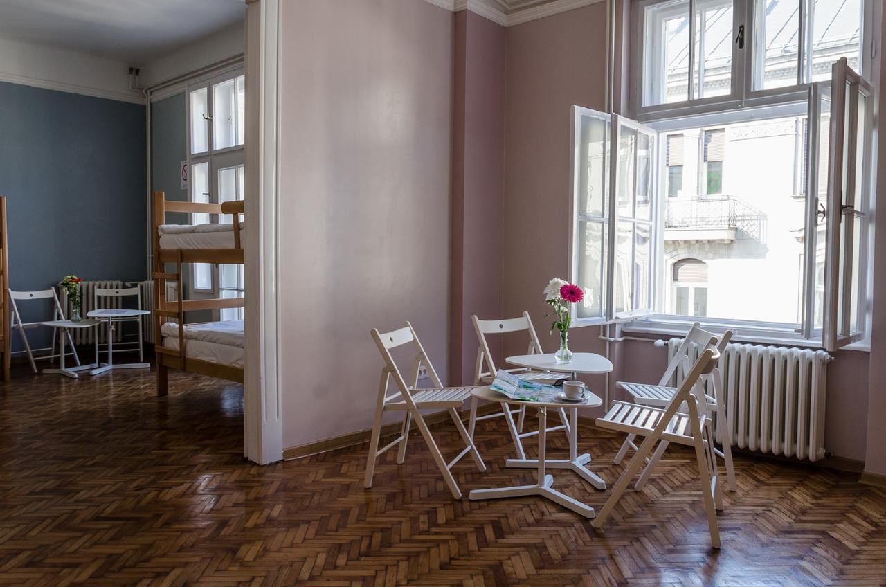 בלגרד Roommates Hostel מראה חיצוני תמונה